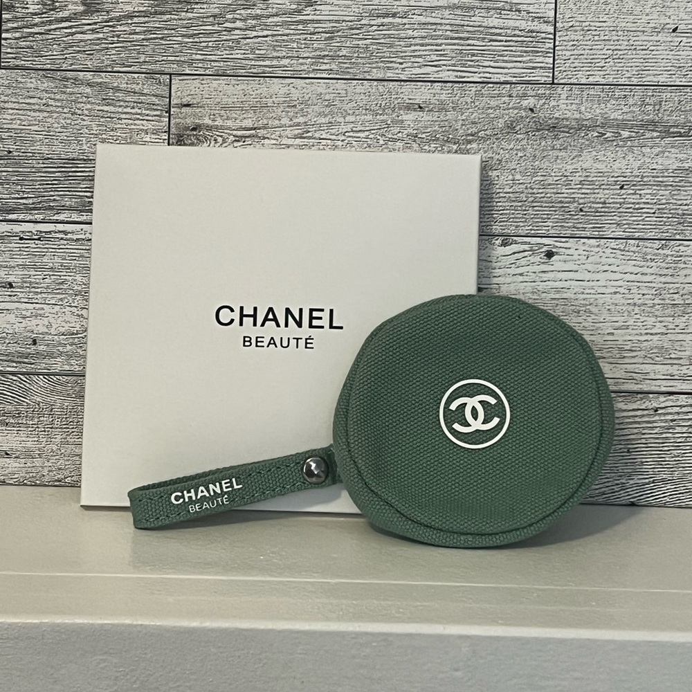 GWP- Green Round Coin Purse/Air Pod Case
